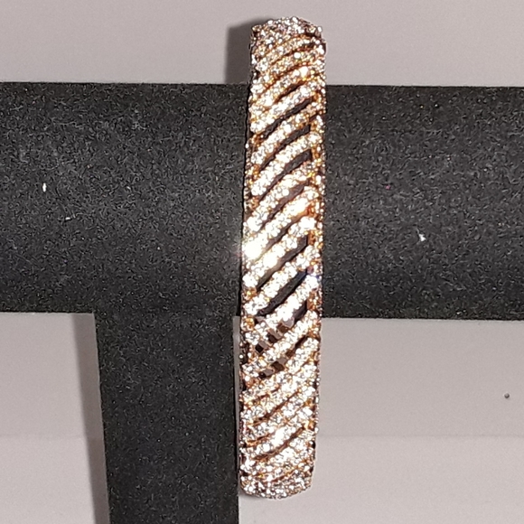 BOGO Crystal Filigree Bangle by Priya Kakkar - NWOT - Picture 1 of 6